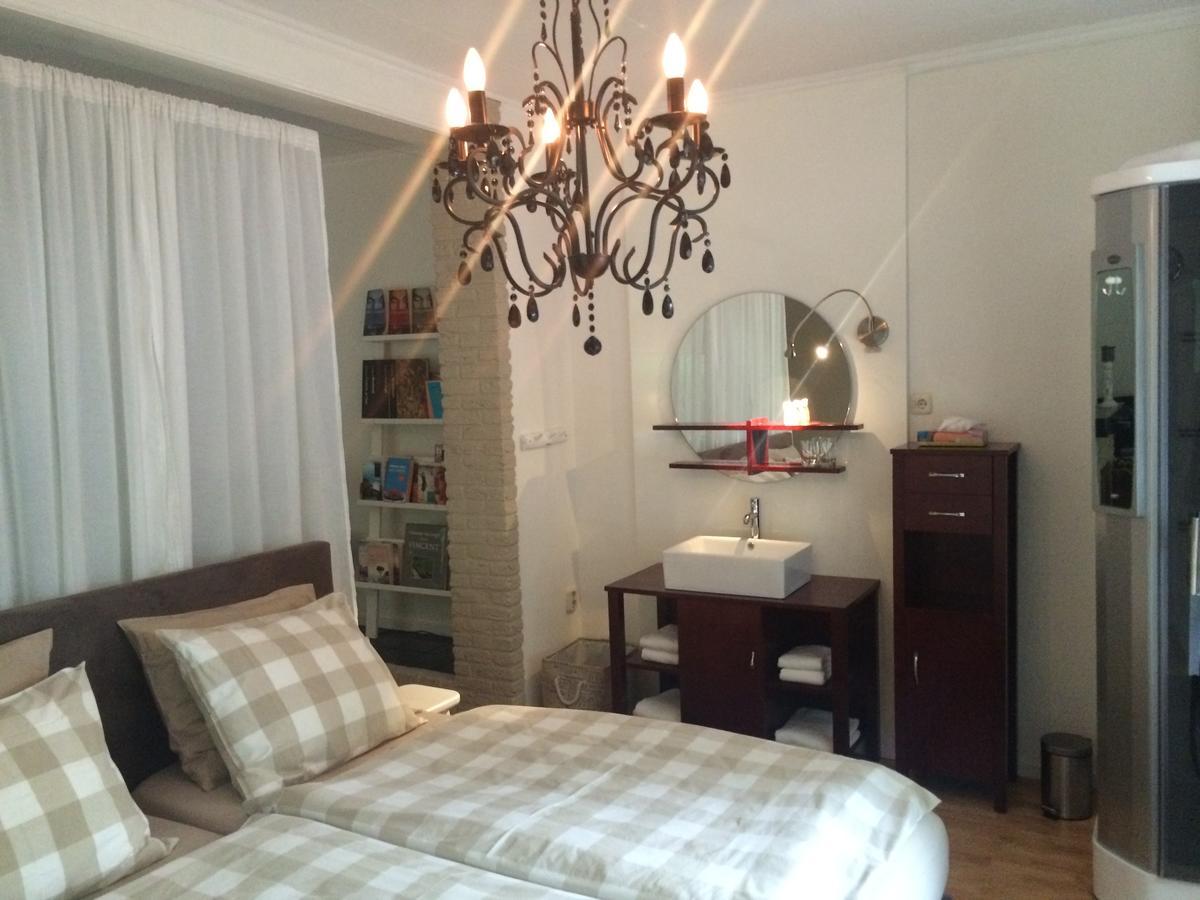 Bed And Breakfast "Kasteelzicht" Vaassen Rum bild